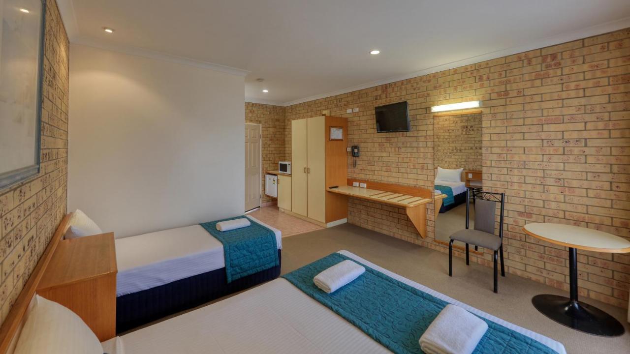 Mulga Country Motor Inn Charleville Ngoại thất bức ảnh