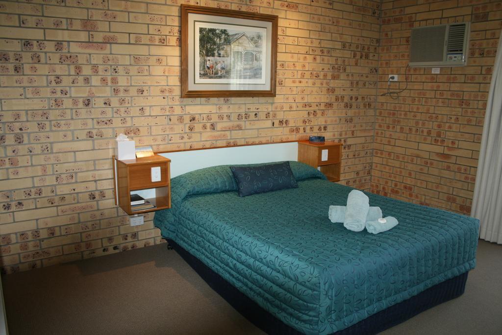Mulga Country Motor Inn Charleville Ngoại thất bức ảnh