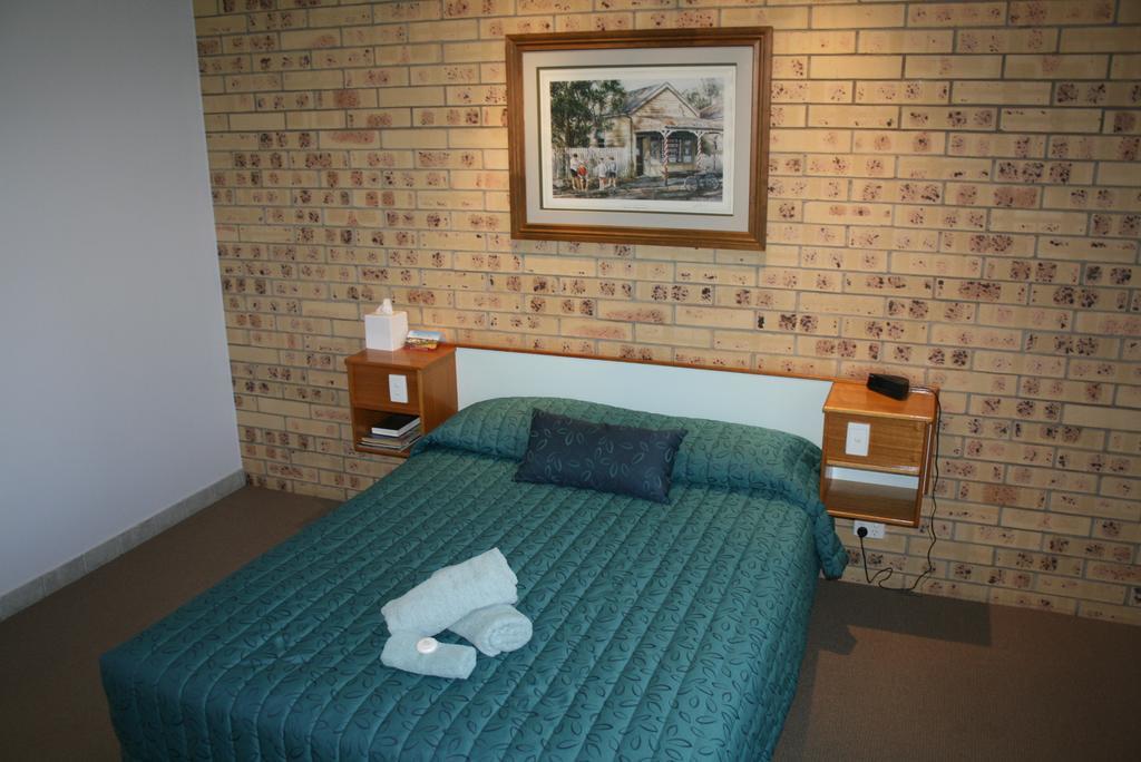 Mulga Country Motor Inn Charleville Ngoại thất bức ảnh