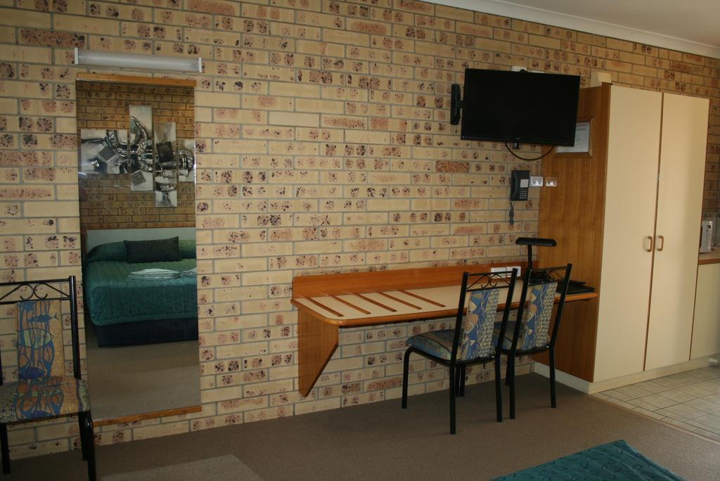 Mulga Country Motor Inn Charleville Ngoại thất bức ảnh